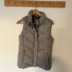 Gap Herringbone Hooded Vest